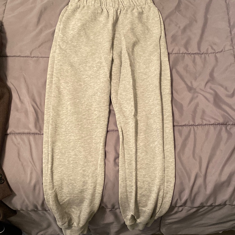 H&M Joggers Size Small- Never Worn